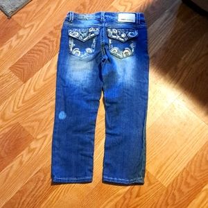Denim couture size 3 capri pants